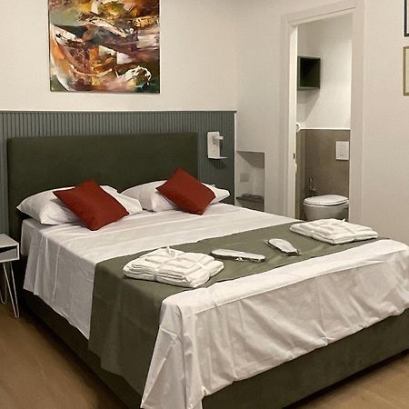 Sansepolcro33 Apartment Наполи Екстериор снимка