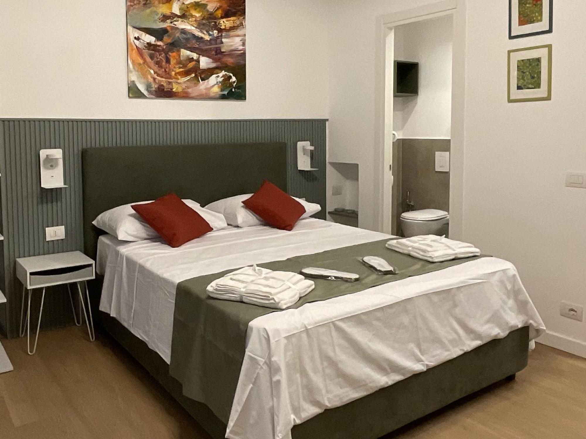 Sansepolcro33 Apartment Наполи Екстериор снимка