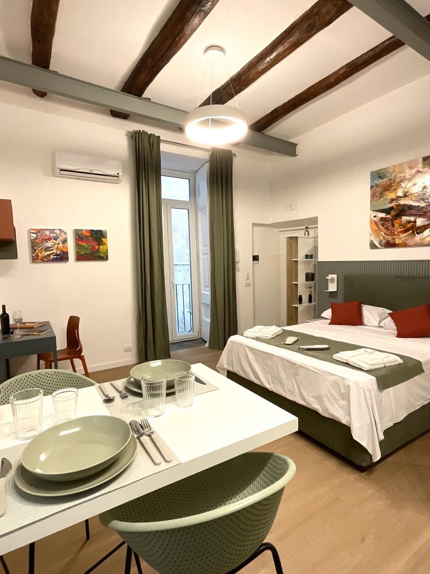 Sansepolcro33 Apartment Наполи Екстериор снимка
