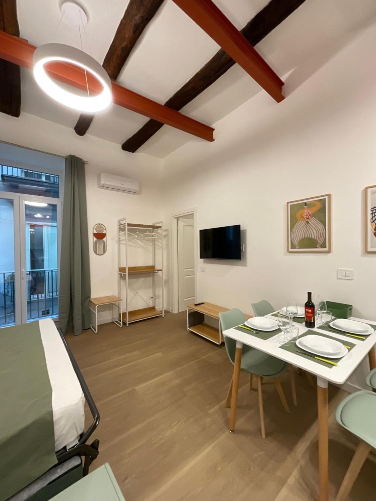 Sansepolcro33 Apartment Наполи Екстериор снимка